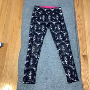 black SO leggings with pocket and align seeming YL